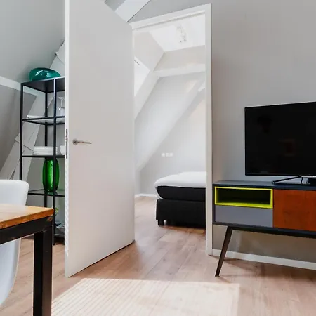 Apartment De Hallen *