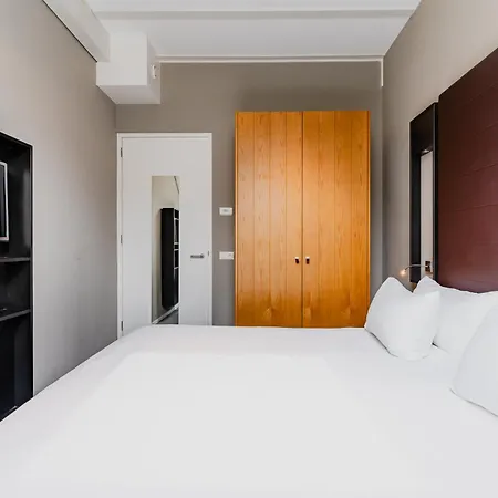 Apartment De Hallen