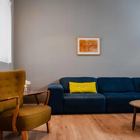 De Hallen Apartment *