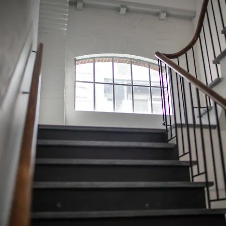 Apartment De Hallen
