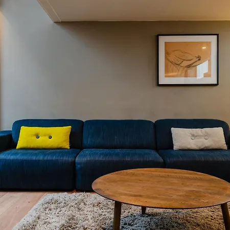 아파트먼트 드 할렌 *