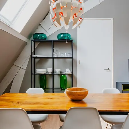 아파트먼트 드 할렌 *