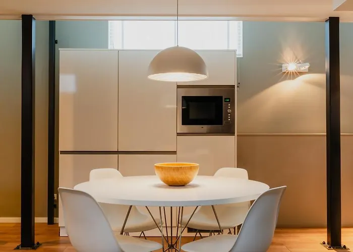 德哈伦公寓 公寓 *