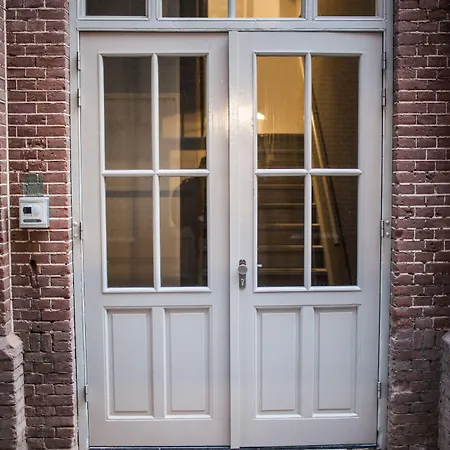 Apartment De Hallen